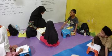 Semangat Peserta Didik Fathiyyah Zahra Abdul Karim Mengikuti Pembelajaran Calistung