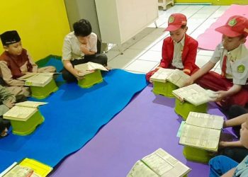 Santri Tahfidz Al-Qur’an Fathiyyah Zahra Abdul Karim Pembiasaan Baca Al-Qur’an Sejak Dini