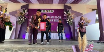 Duduk di Kelas 2 MI Biatussalam, Semester II Fikri Haikal Abdul Karim Kembali Raih Peringkat Satu