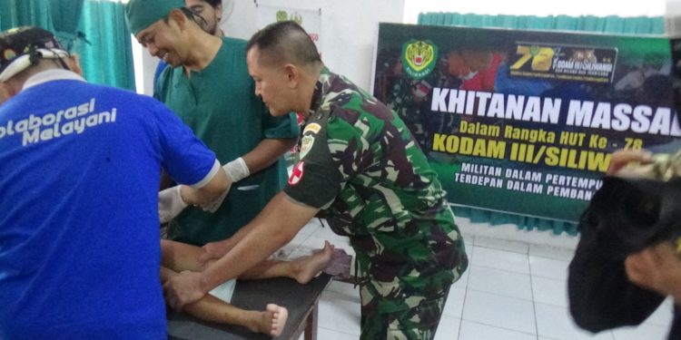 Kodim 0607 Gelar Khitanan Massal Peringati HUT ke 78 Kodam III Siliwangi