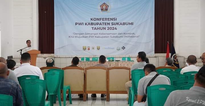 Kadiskominfosan Buka Konferensi PWI Kab Sukabumi