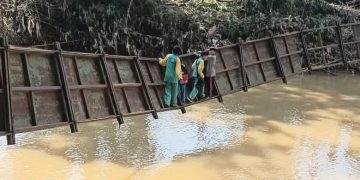 Demi Pendidikan, Siswa SD di Kecamatan Lengkong Mengundang Empati