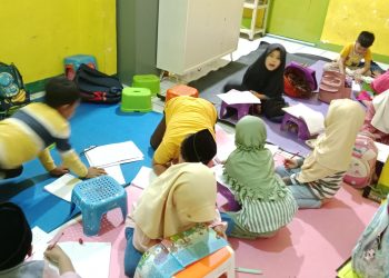 Tahfidz Al-Qur’an Fathiyyah Zahra Abdul Karim Cisaat Tingkatkan KBM Calistung