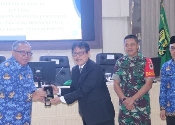 Bupati Sukabumi Terima Penghargaan dari Pusat dan Provinsi