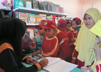 MI Baitussalam Kec Cisaat Terapkan Literasi  