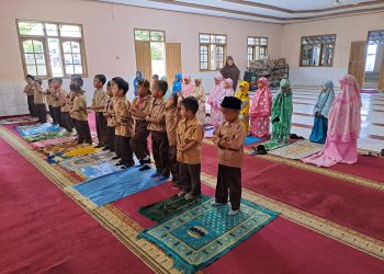 PaudQu Baitussalam Cisaat Praktek Shalat Berjamaah