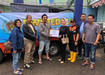 IKWI Kota Sukabumi Serahkan Bantuan Sosial untuk Korban Bencana di Sukabumi