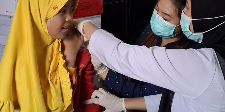 Dinas Kesehatan Kab Sukabumi Gelar BIAS DT, TD dan HPV di MI Baitussalam
