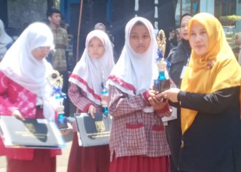 Lagi, MI Baitussalam Cisaat Raih Penghargaan Bupati Sukabumi