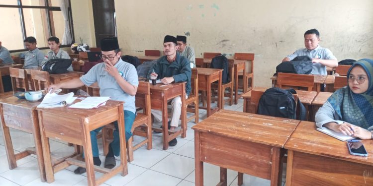 Operator MI Baitussalan Cisaat Aktif Ikuti Kegiatan
