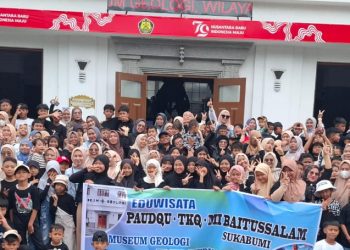 MI Baitussalam Gelar Outing Class, Museum Geologi Bandung