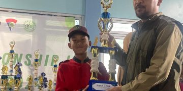 MI Baitussalam Kecamatan Cisaat Borong Piala Lomba PASKIBRA Se Jawa Barat