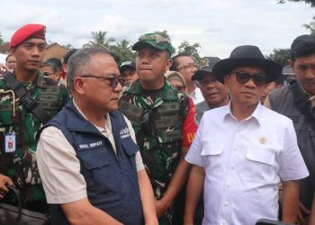Menteri Desa dan PDT Tinjau Lokasi Bencana di Kecamatan Pabuaran Sukabumi