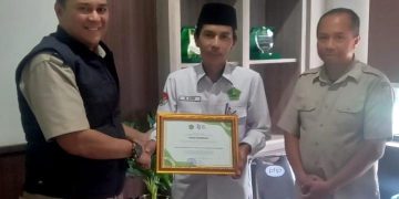 Kemenag Berikan Penghargaan dan Cinderamata Kepada Kantor ATR/BPN Kab. Sukabumi