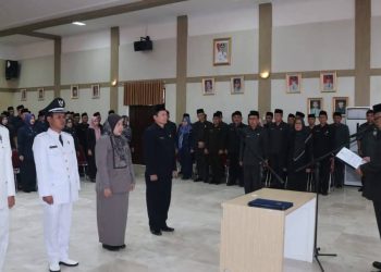Bupati Lantik Puluhan Pejabat Administrator dan Pengawas Awal Tahun 2025
