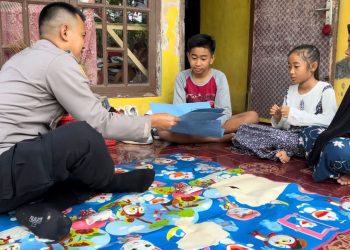 Jumat Berkah, Anak Yatim Dapat Bantuan dari Kapolsek Caringin