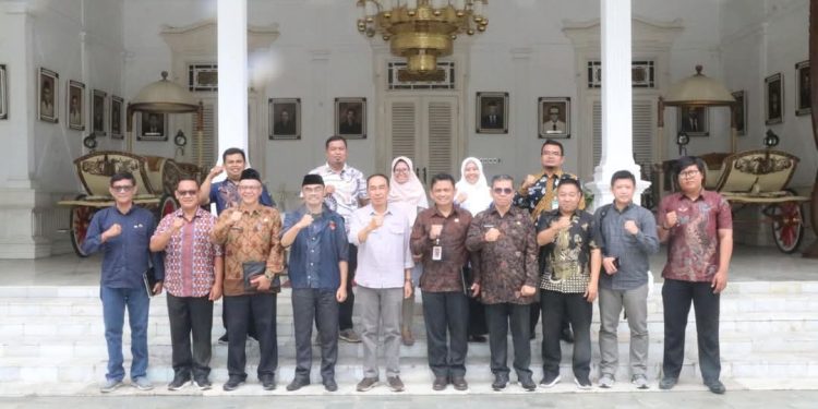Pemerintah Kabupaten Sukabumi Studi Kaji Penilaian Kinerja PTSP dan PPB Kabupaten Cianjur