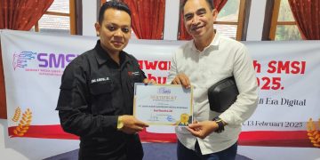 CEO Beritaoke Terima Sertifikat Kelengkapan Dewan Pers Melalui SMSI Jabar