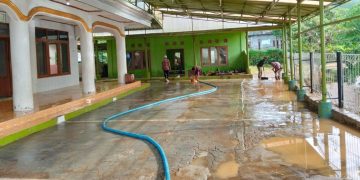 Sebuah Masjid Jami di Jampangtengah Turut Terendam Banjir