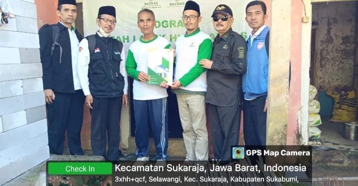 Baznas RI dan Baznas Kabupaten Sukabumi Bangunkan Rumah Mak Enjang Warga Sukaraja