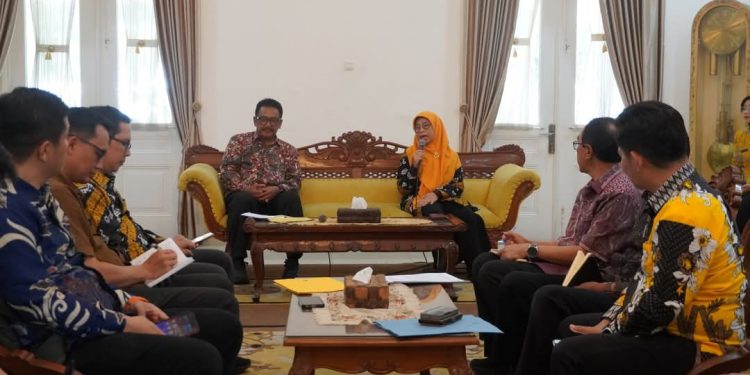 Bupati Sukabumi Terima Pengurus FSKSS Dorong Raih Swasti Saba Wistara Papipurna