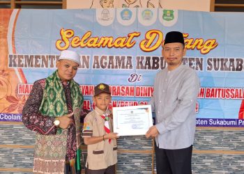Fikri Haikal Abdul Karim Juara 1 Tahfidz Al-Qur’an Terima Piagam dari Kemenag Kabupaten Sukabumi