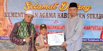 Fikri Haikal Abdul Karim Juara 1 Tahfidz Al-Qur’an Terima Piagam dari Kemenag Kabupaten Sukabumi