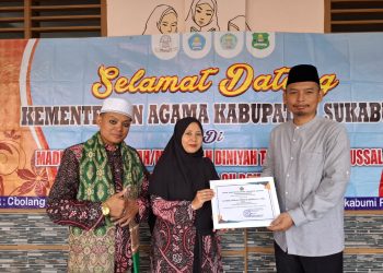 Kemanag Sukabumi Nobatkan Kepala PaudQu Baitussalam Sebagai Kepala Inspiratif dan Inovatif