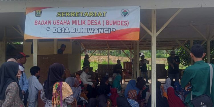 Yatim dan Jompo Jelang Lebaran di Surade Dapat Santunan dari BUMDes