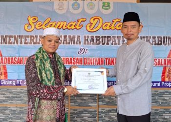 Kemenag Kabupaten Sukabumi Nobatkan KH. Iim Abdul Karim, S.Pd.I., M.Si. Sebagai Kelapa Madrasah Terinspiratif