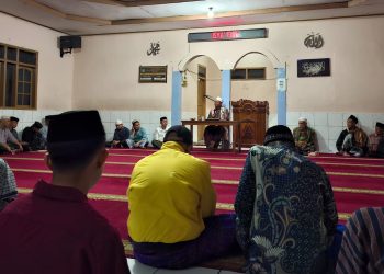 Pengajian Rutin Bapak-bapak di Masjid Baitussalam Cisaat Kembali Dimulai, KH. Iim Abdul Karim: Sekaligus Halalbihalal