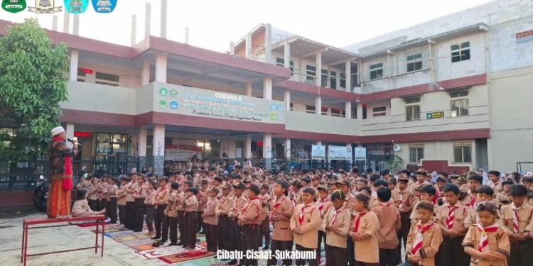 Hari Pendidikan Nasional 2025, MI Baitussalam Gelar Doa Bersama