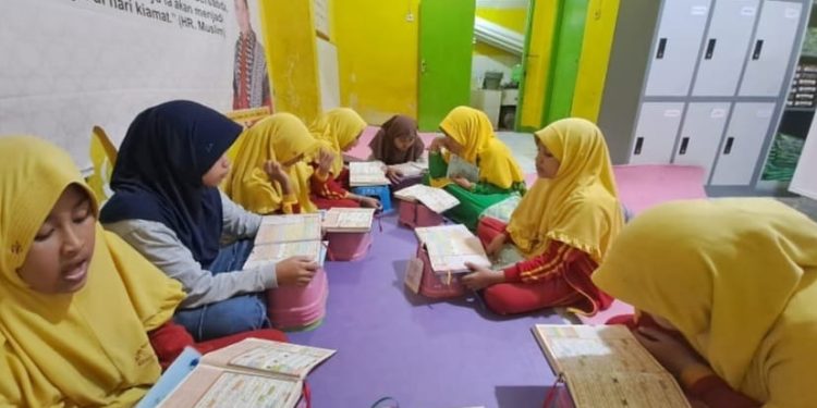 Tahfidz Al-Qur’an Fathiyyah Zahra “Wujudkan Generasi Qur’ani Unggul Dalam Prestasi”