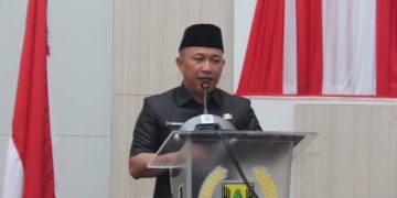 Wabup Andreas Sampaikan Nota Penjelasan Bupati di Rapat Paripurna DPRD