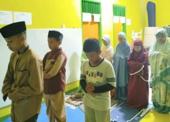 Unggulan Tahfidz Quran Fathiyyah Zahra, Sholat Ashar Berjamaah