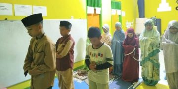 Unggulan Tahfidz Quran Fathiyyah Zahra, Sholat Ashar Berjamaah