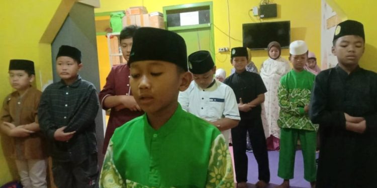 Salah Satu Kegiatan Rutin di Tahfidz Quran Fathiyyah Zahra