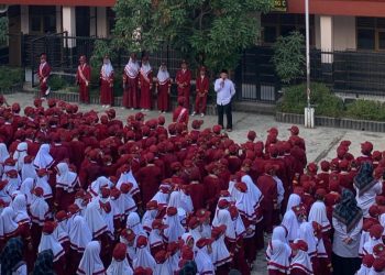 Penuh Khidmat, Gelaran Upacara Pengibaran Bendera di MI Baitussalam