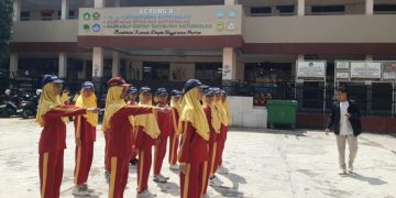 Tim Paskibra MI Baitussalam Asah Kemampuan Jelang Lomba