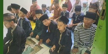 Jadi Imam Sholat Ashar di Tahfidz Quran Fathiyyah Zahra