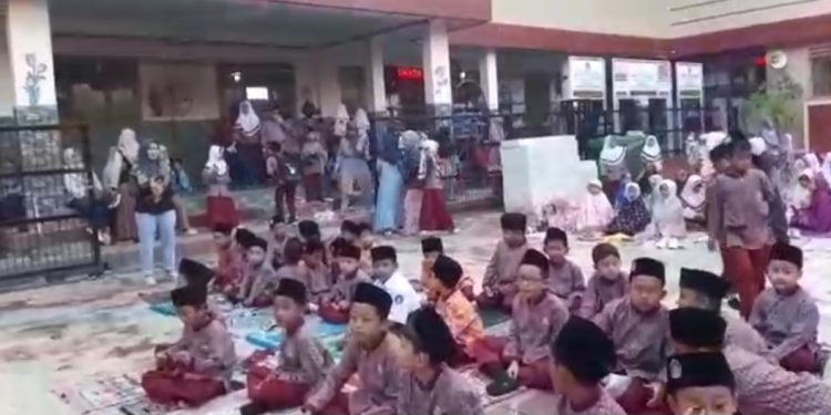 Rutin Dhuha Berjamaah di MI Baitussalam, Kepala MI: Pembiasaan dan Mendidik