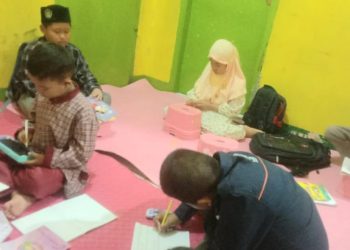 Keceriaan Anak Tahfidz Fathiyyah Zahra Saat Belajar Calistung