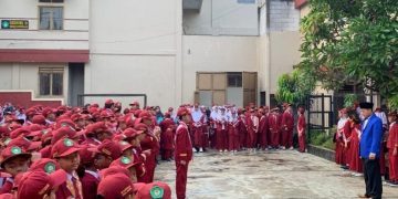 Penghormatan Sang Saka Merah Putih di MI Baitussalam
