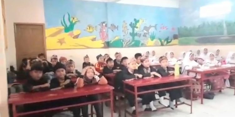 Pembacaan Asmaul Husna Menggema di MI Baitussalam