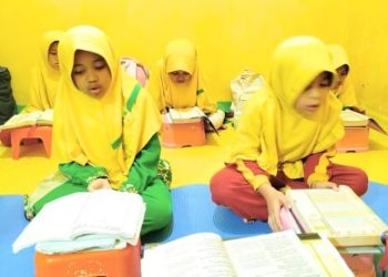 Yuk! Intip Kelompok Maryam Santriat Tahfidz Quran Fathiyyah Zahra