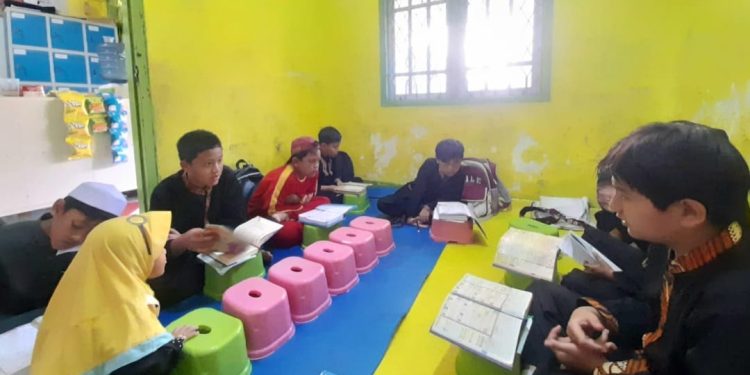 Keceriaan Belajar Bersama di Tahfidz Quran Fathiyyah Zahra