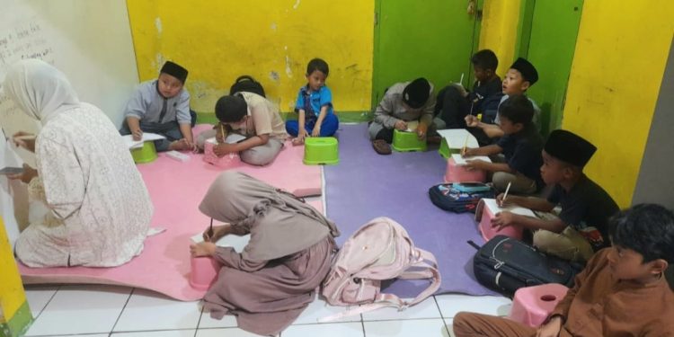 Generasi Pintar dengan Belajar Calistung di Tahfidz Al-Quran Fathiyyah Zahra