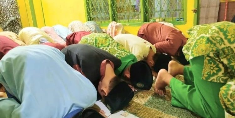 Pertebal Pondasi Santri Lewat Sholat Ashar Berjamaah