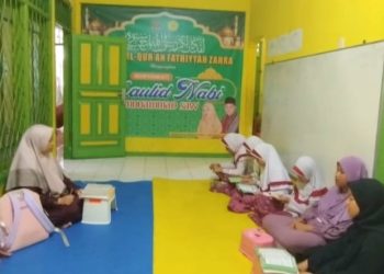 Keceriaan Kelompok An-Nur Santri Tahfidz Al-Quran Fathiyyah Zahra