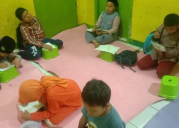 Jumat Pintar dengan Calistung di Tahfidz Al-Quran Fathiyyah Zahra